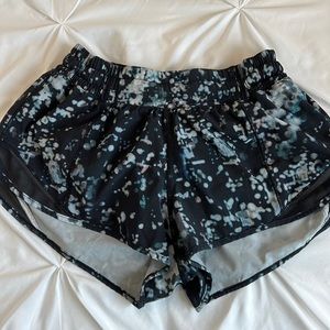Lululemon Shorts, size 4